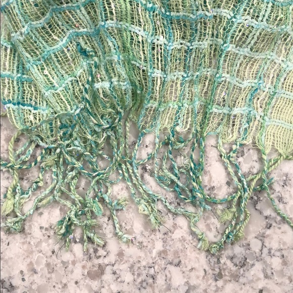 Green Plaid Scarf - Picture 3 of 5